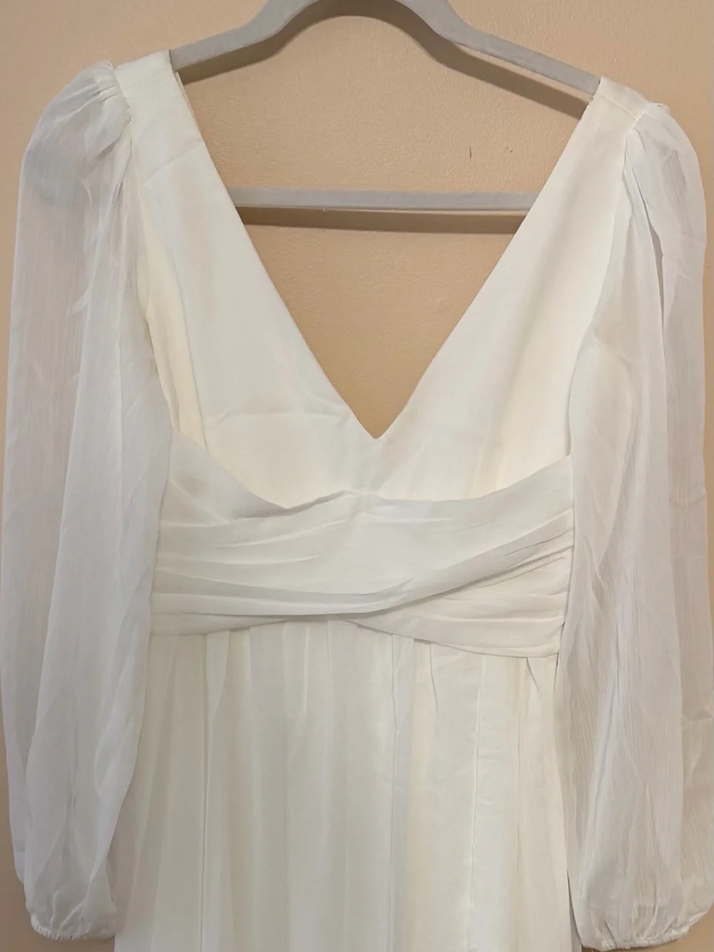 Elegant White Long Sleeve V-Neck Maxi Dress